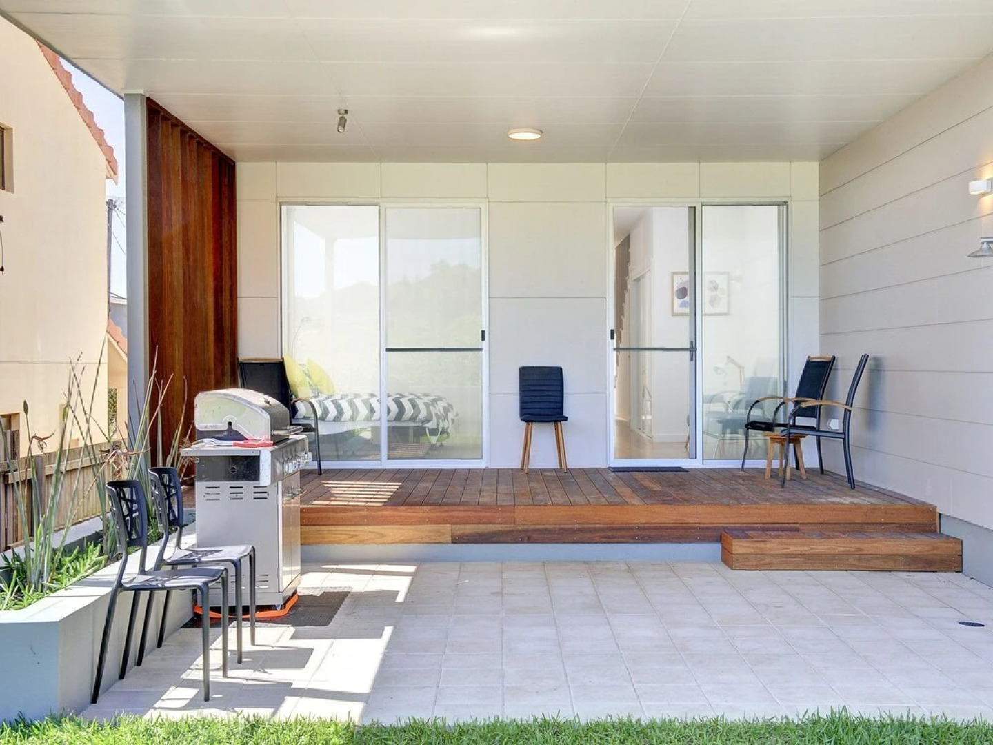 Seas the Day, 41B Ocean Avenue