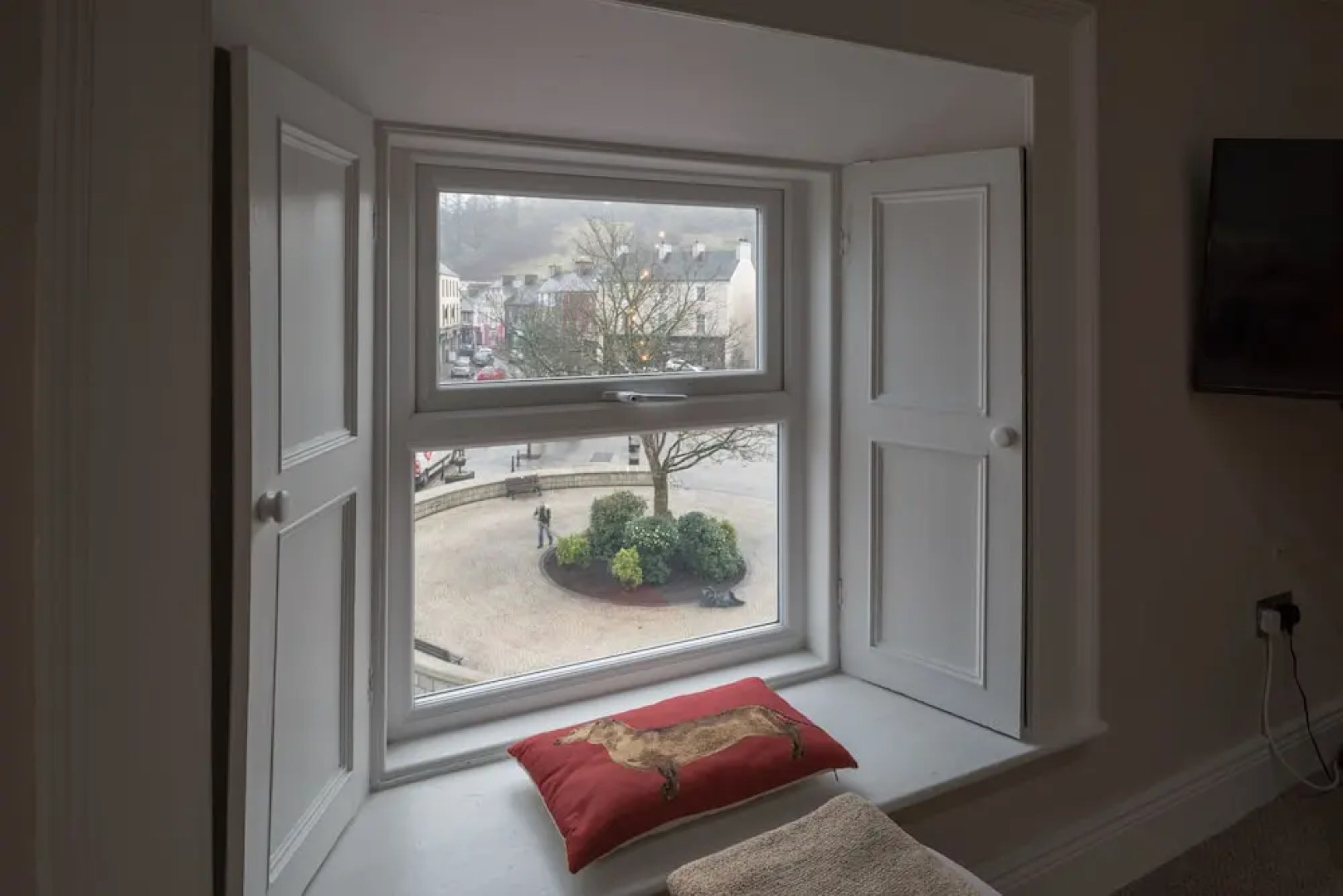 Charming 2-bed Apartment in Donegal Town Centre