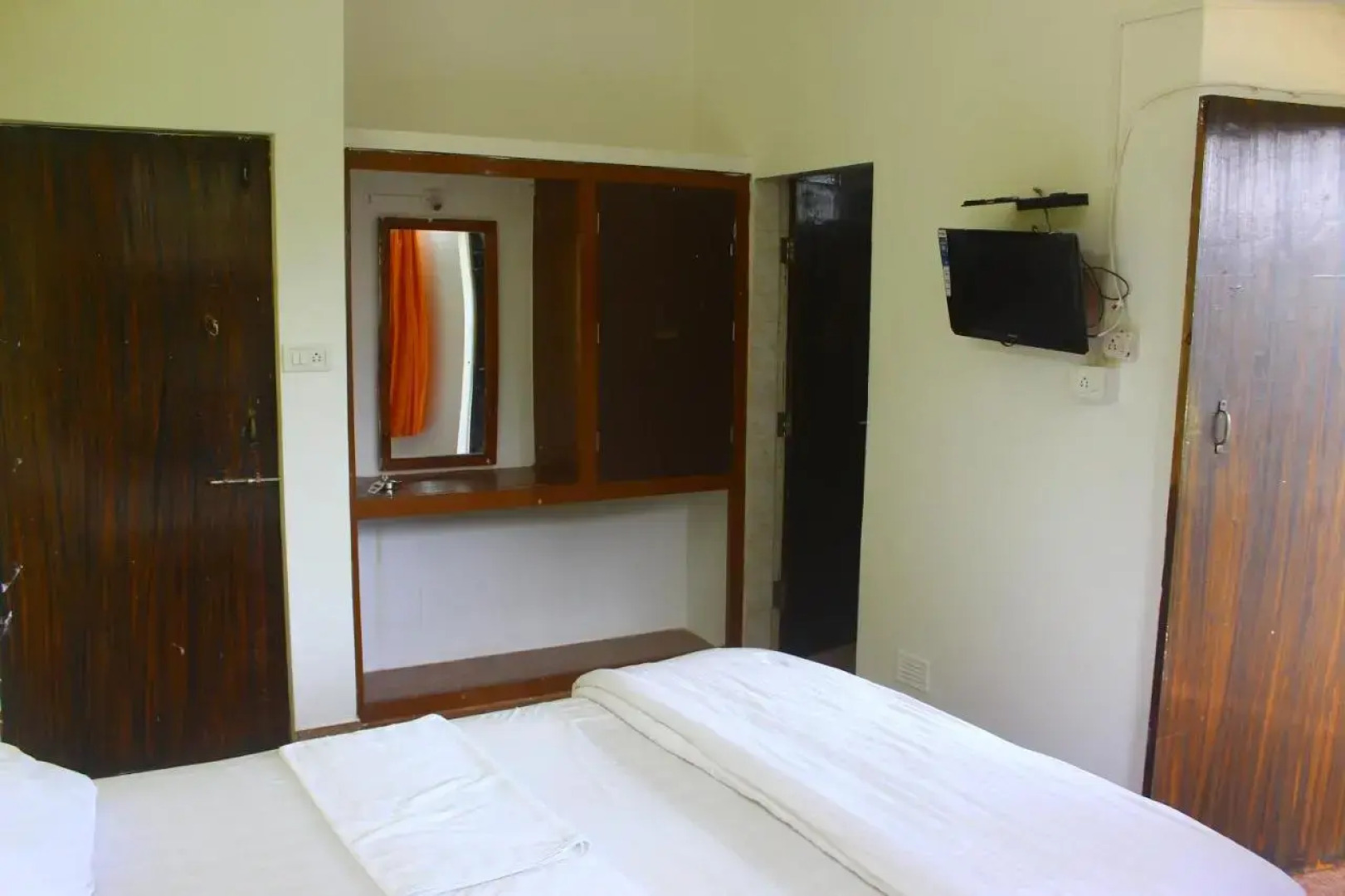 Poonam Village Resort