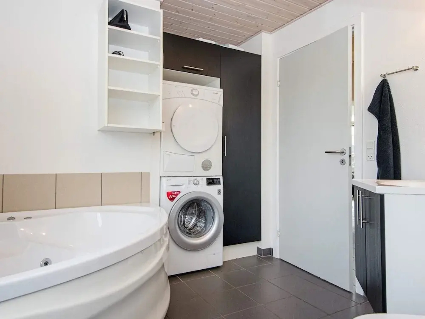 10 Person Holiday Home in Ulfborg