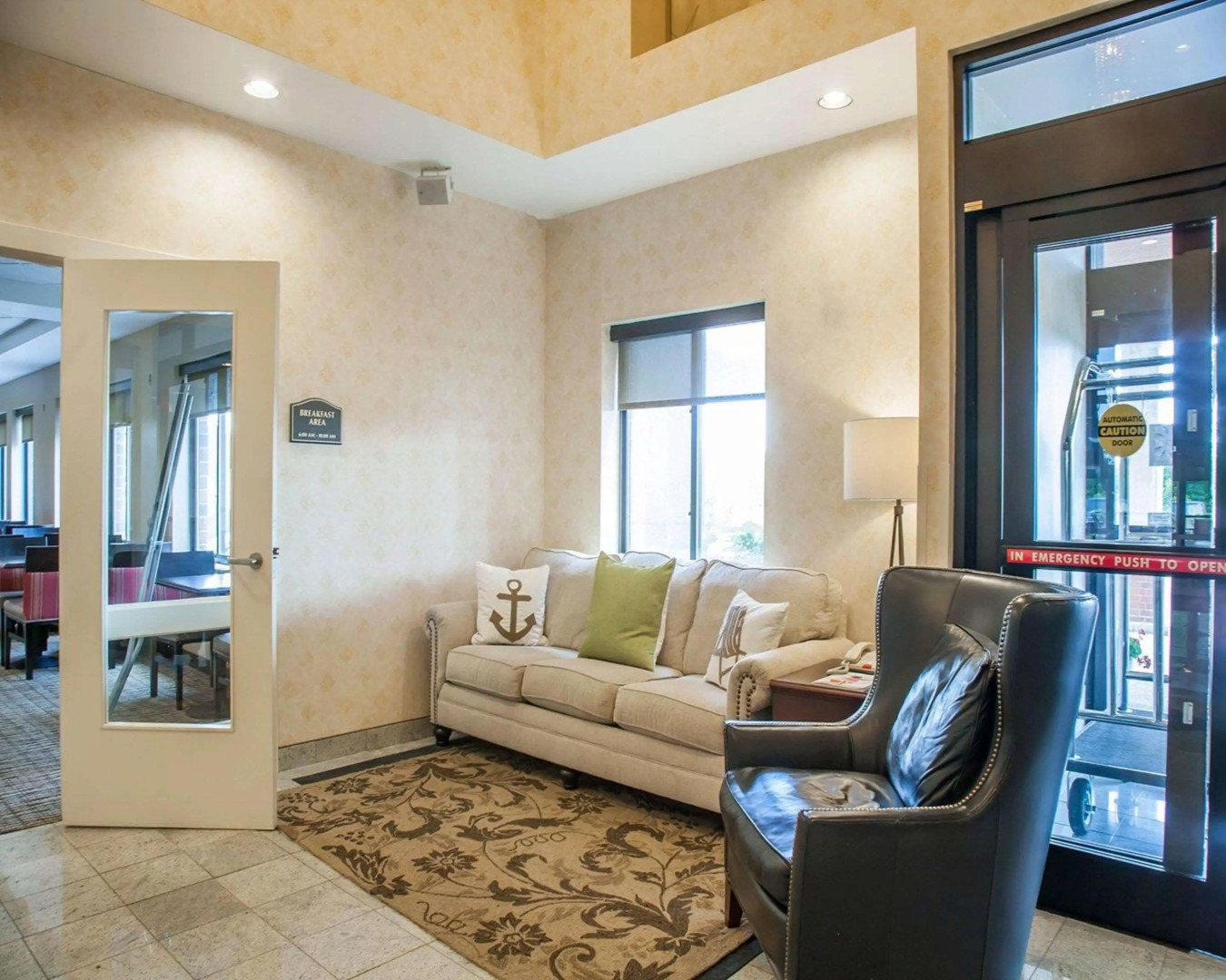 Comfort Suites West Warwick - Providence