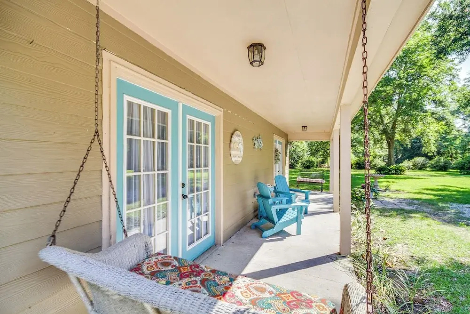 Waveland Retreat w/ Yard: Walkable Location