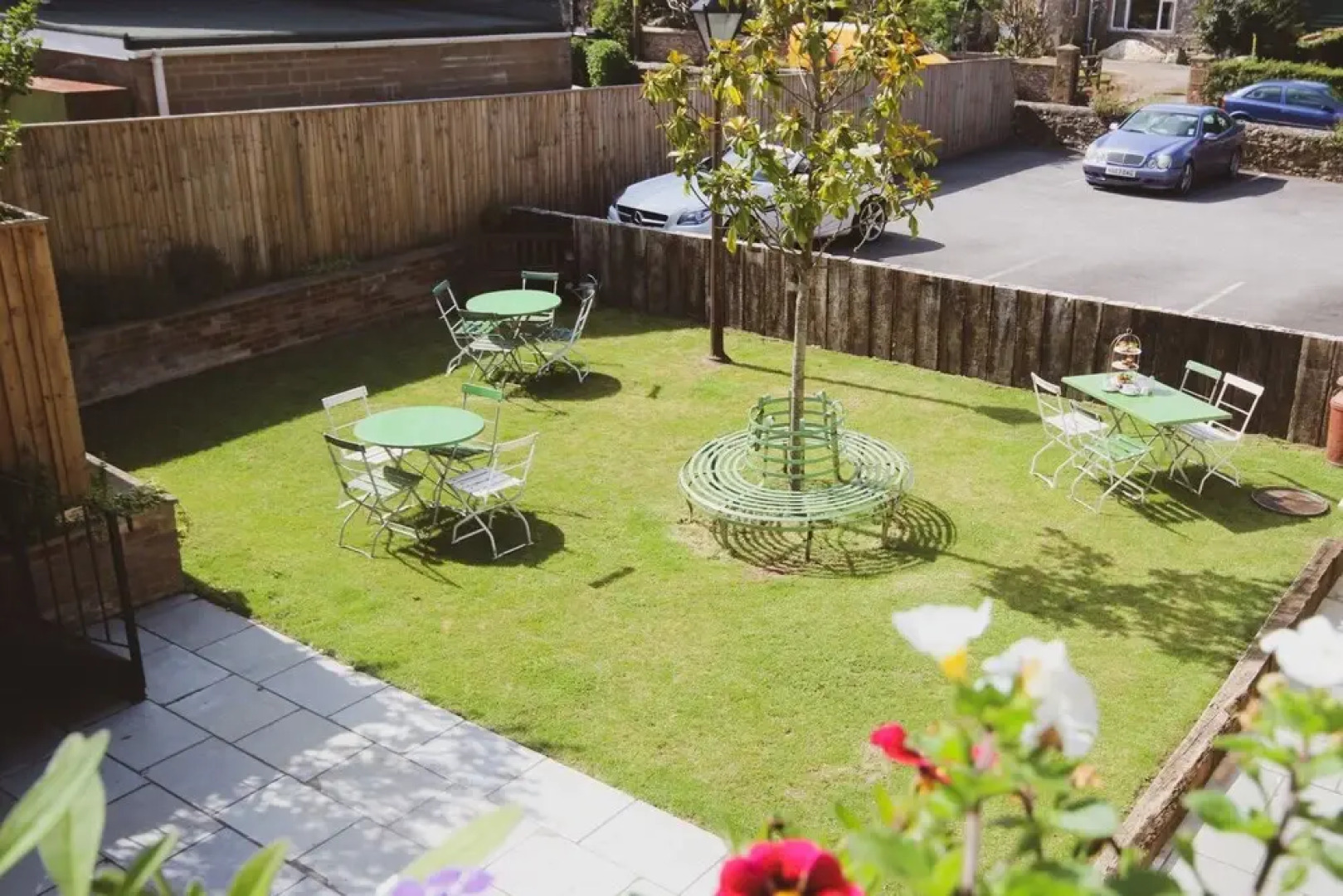 The Bell at Broadway