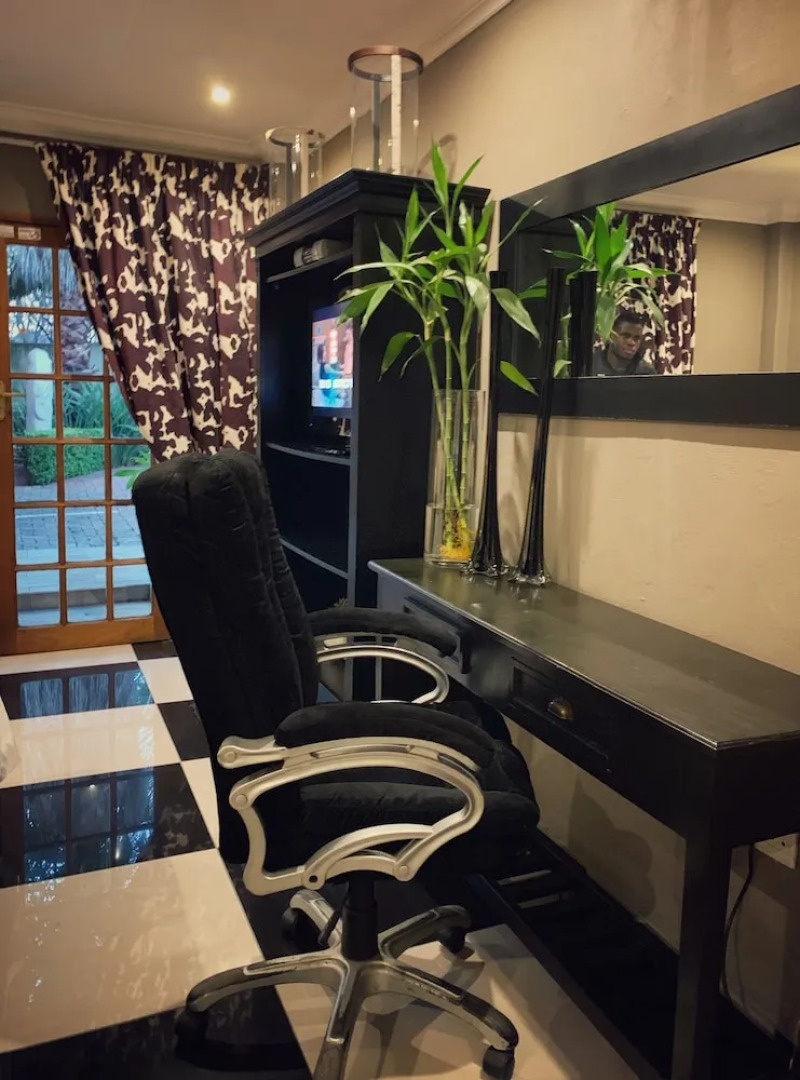 Little Eden Guest Lodge