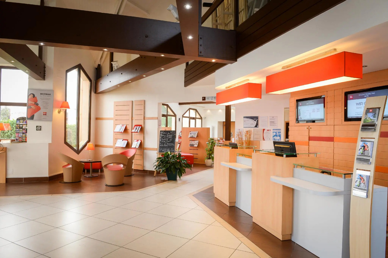 ibis Saint Lo La Chevalerie