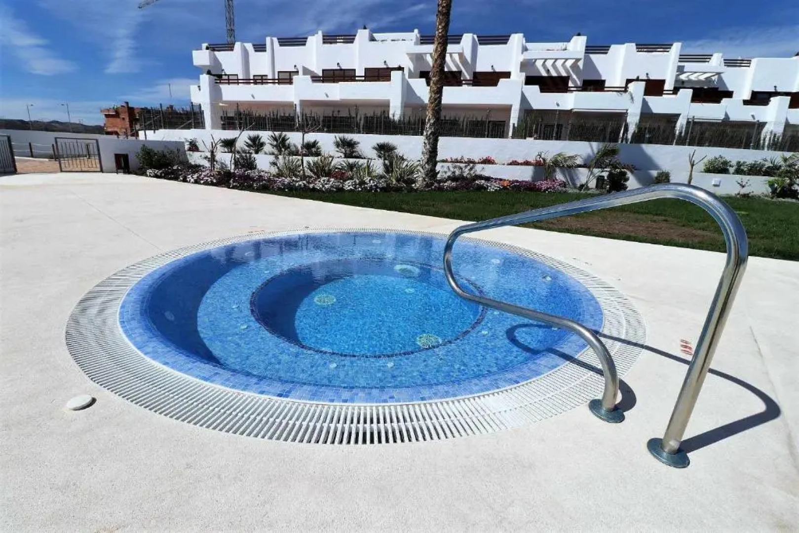 Azur apto lujo en 1a línea azotea piscina comun