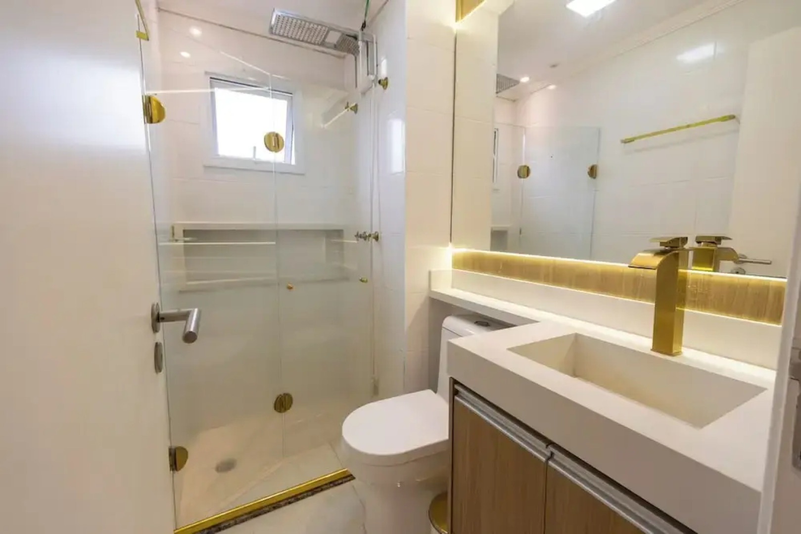 Apto c Piscina e Brinquedoteca a 400m da Praia