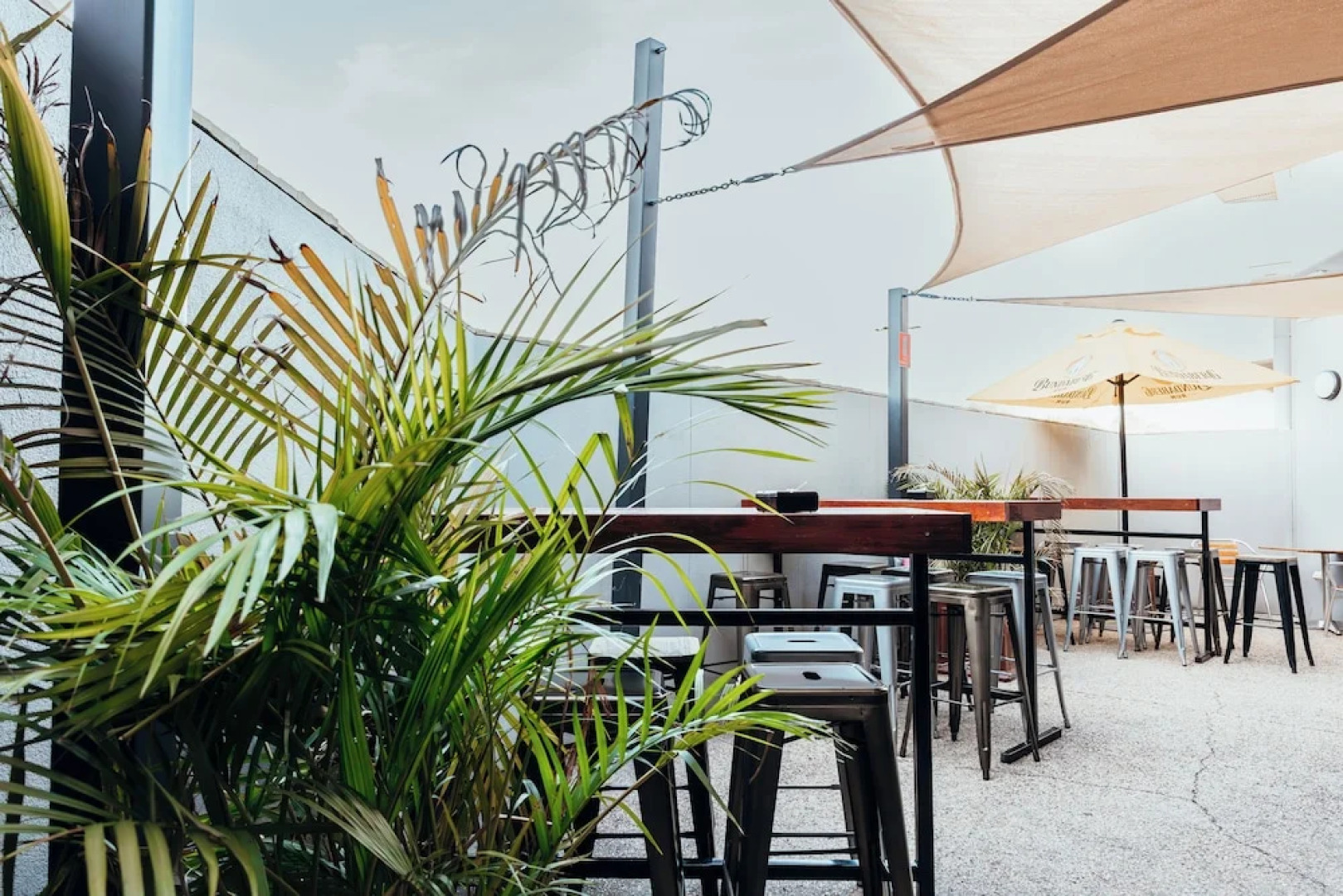 Mayfair Motel Emerald