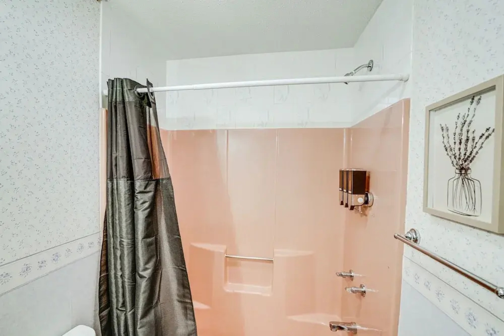 Bennington Home w/ Deck ~ 5 Mi to Bald Mountain!