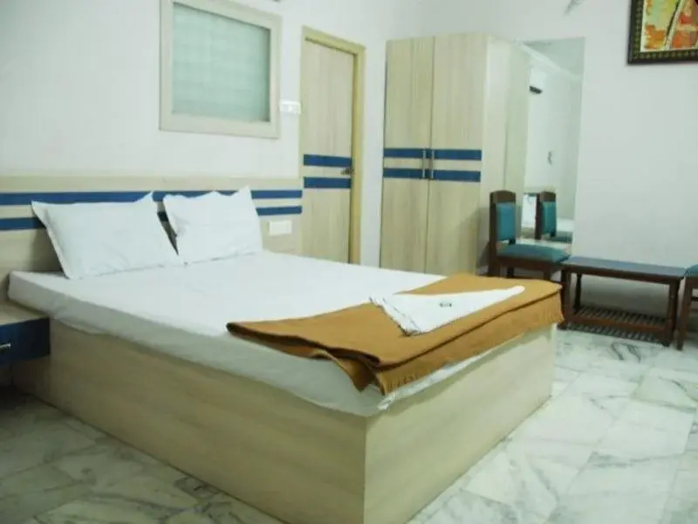 OYO 13494 Hotel Nakshatra Inn