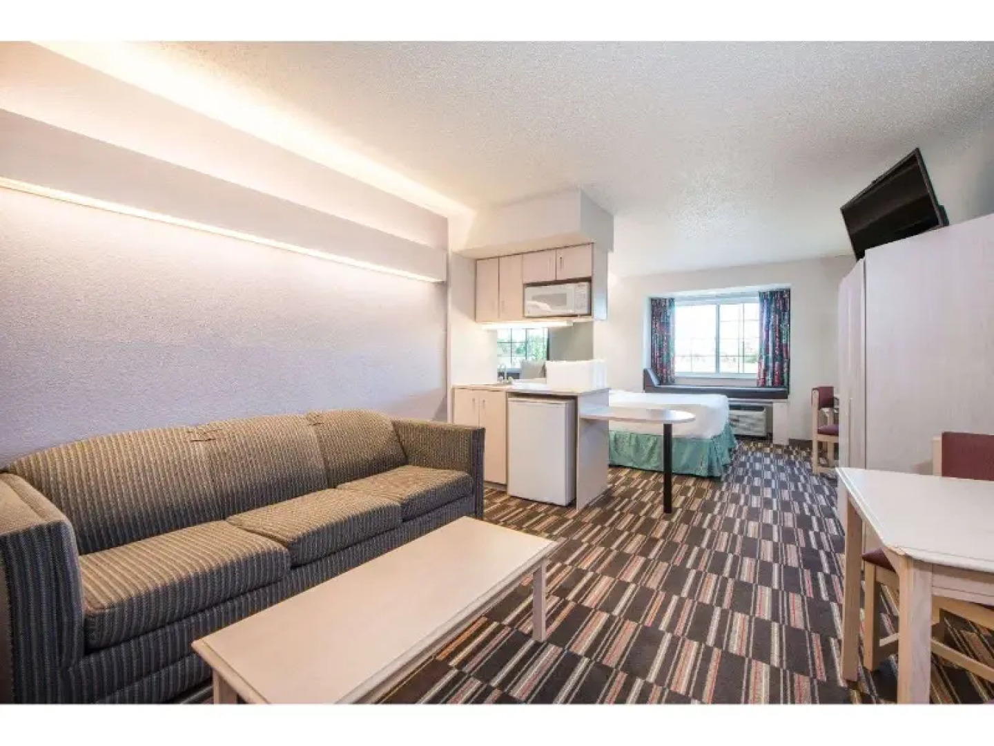 Microtel Inn & Suites Claremore