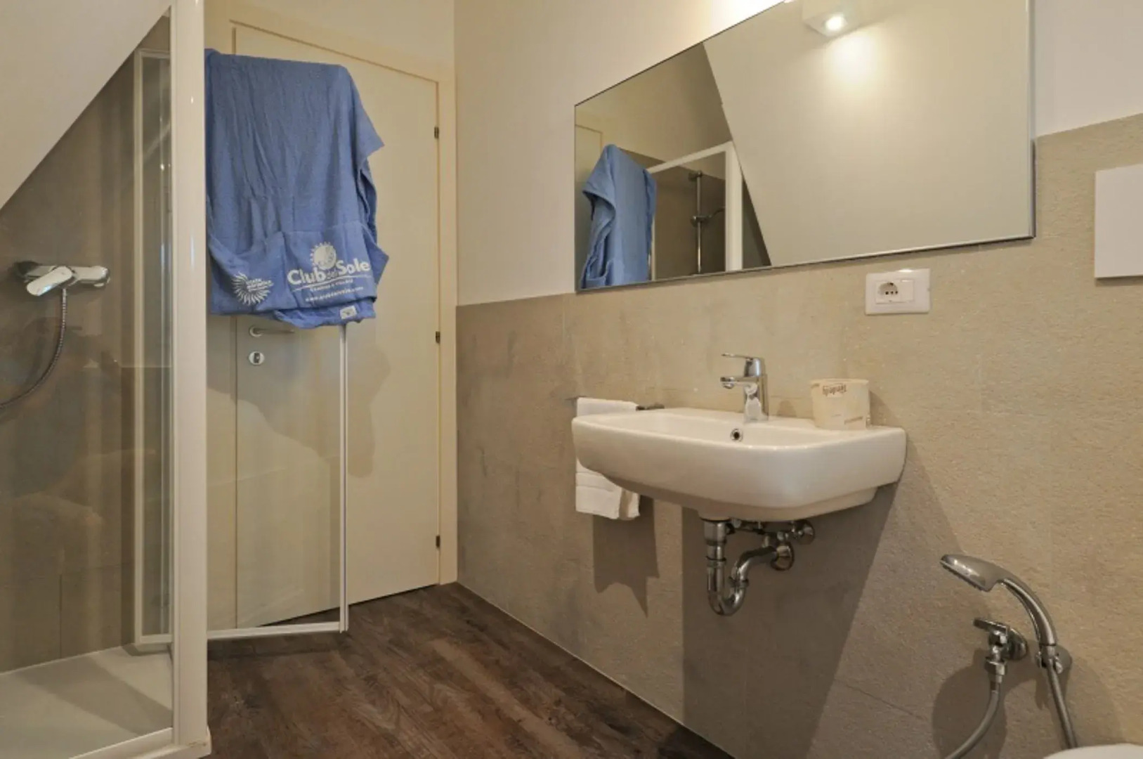 Club Del Sole Spina Family Collection