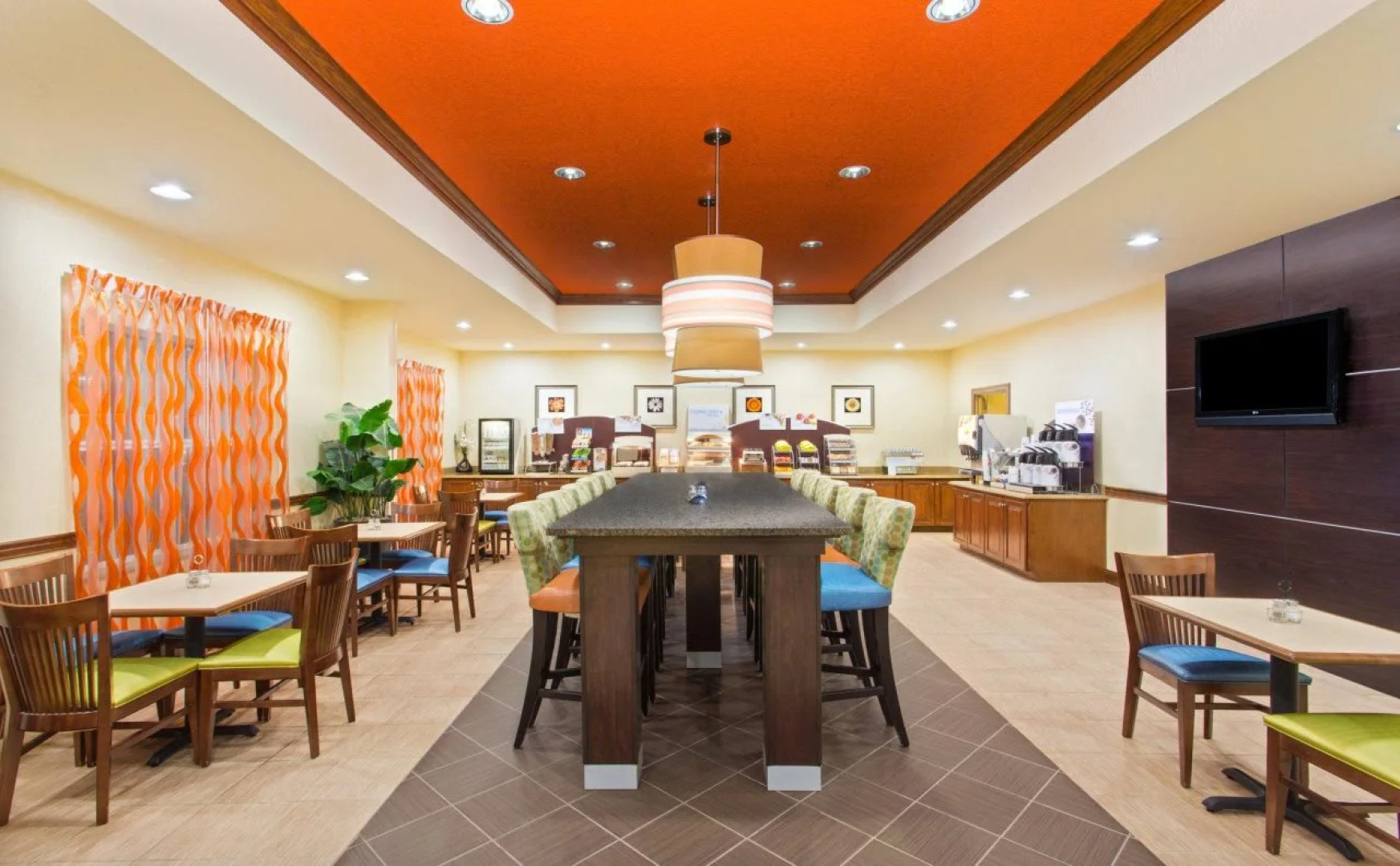 Holiday Inn Express & Suites Lakeland North - I-4 by IHG