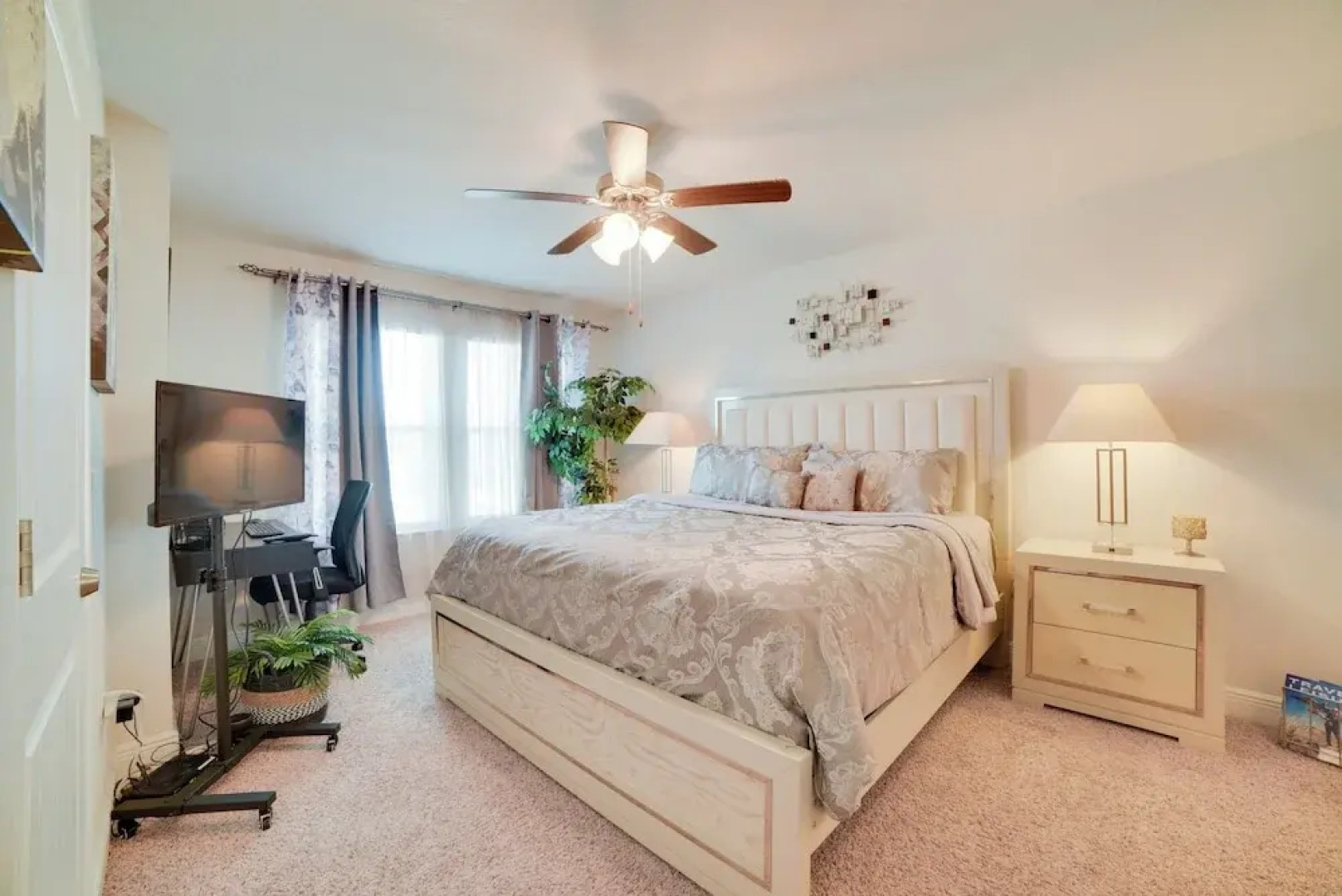 Beautiful PCB Getaway < 3 Mi to the Beach!