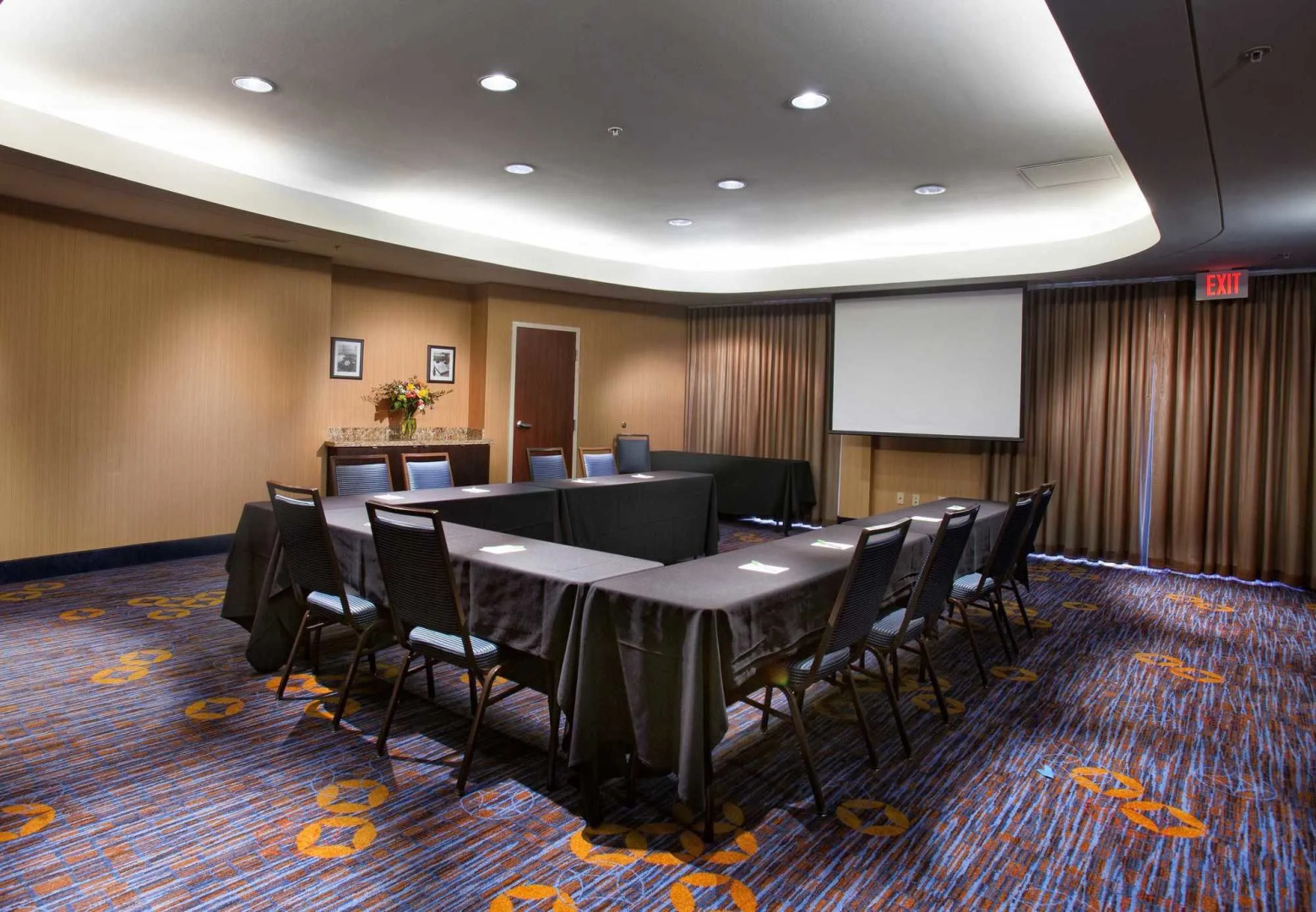 Courtyard by Marriott Fayetteville