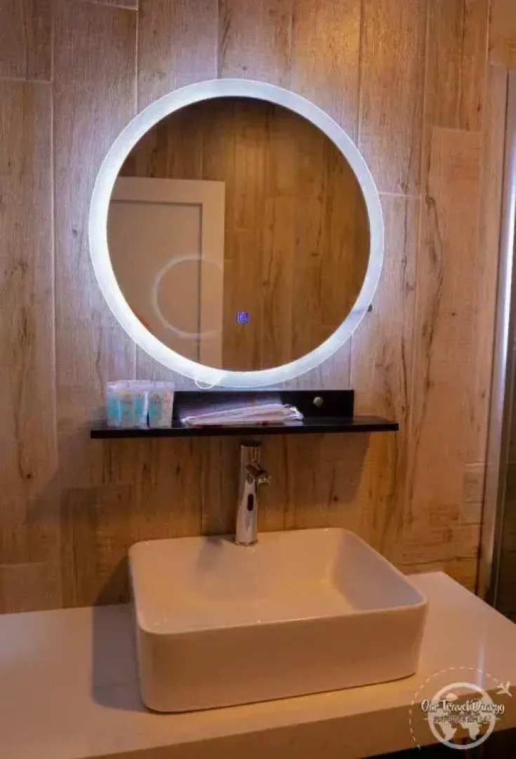 Mangrove Floating Chalet