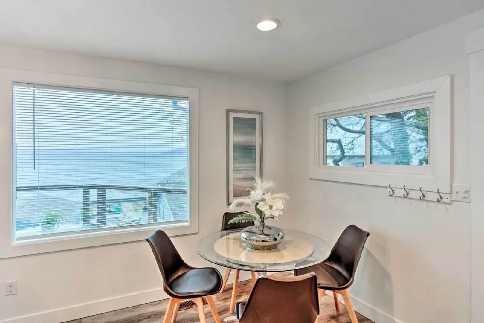 Tacoma 'dash Point Beach Cabin' w/ Balcony!