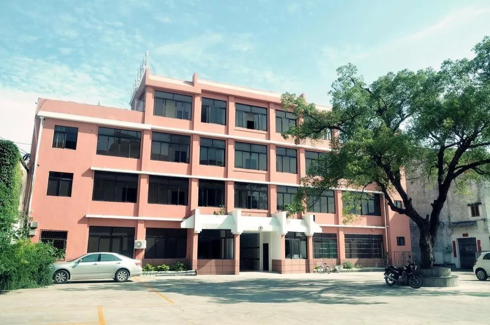 Beihai Jinhai Traders Hotel