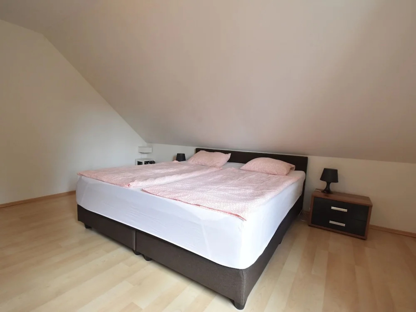 Spacious Holiday Home in Arnultovice With Swimming Pool