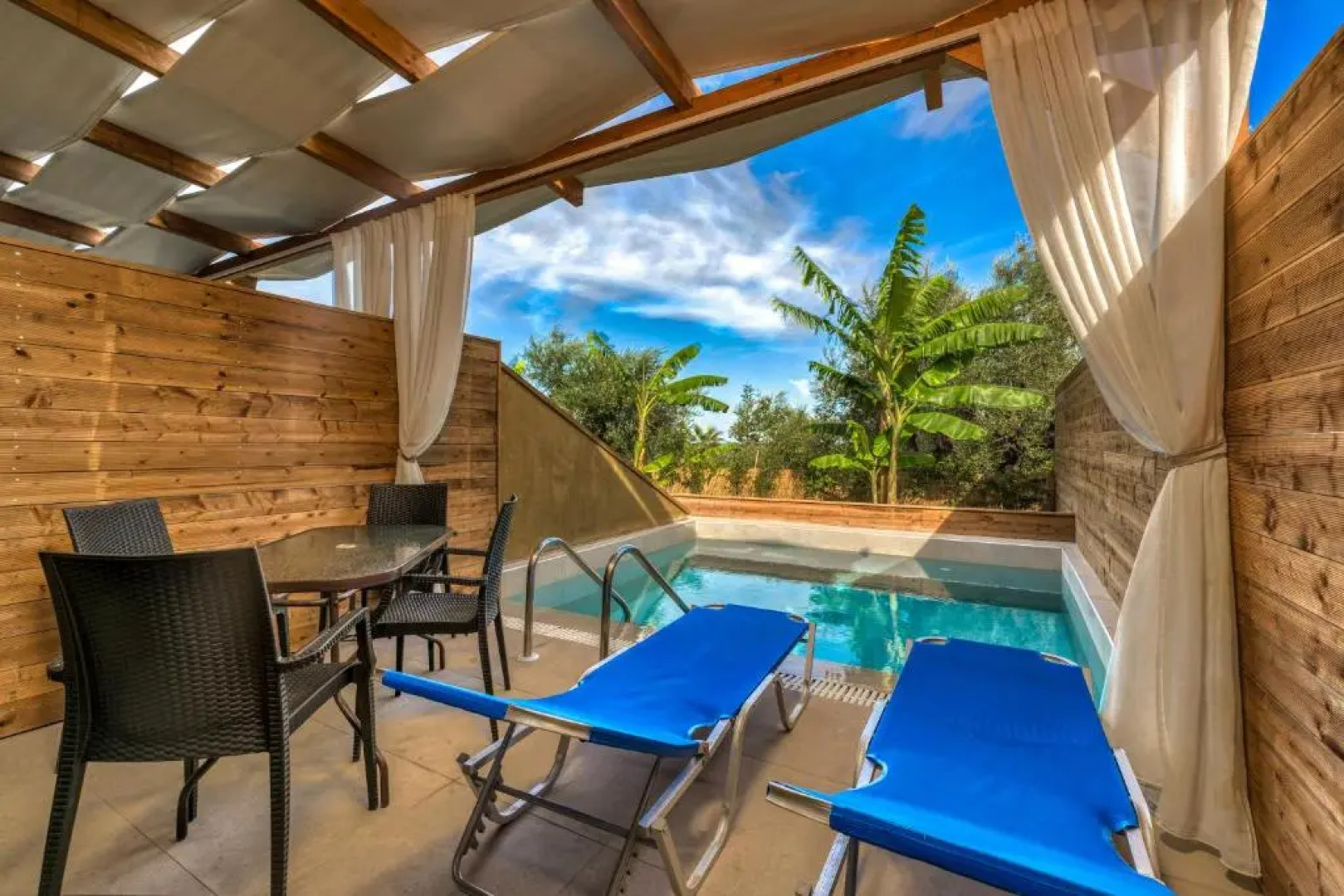 Kozanos Hotel & Suites