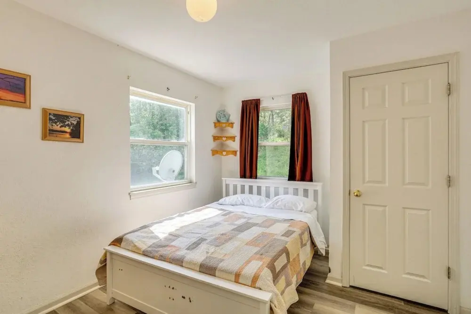 Pet-friendly Lake of the Ozarks Gem!
