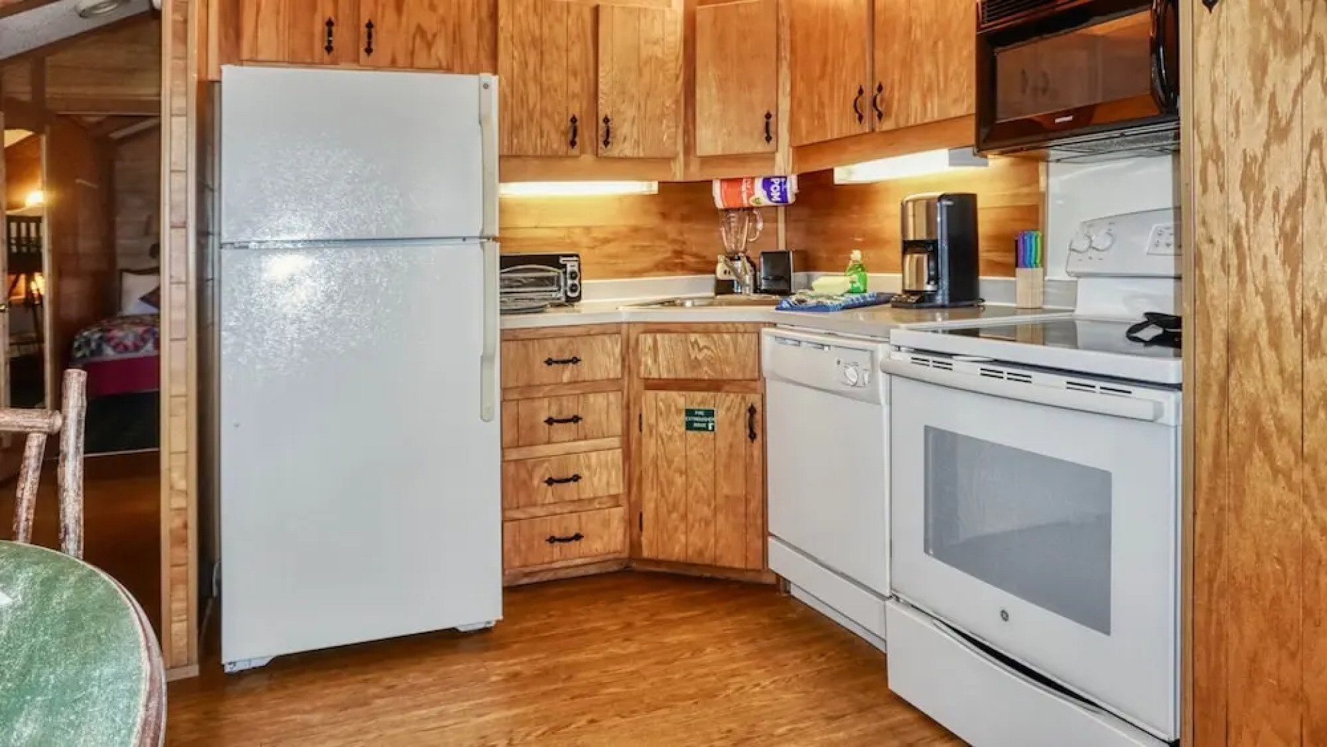 Lake Seminole Country Cabins