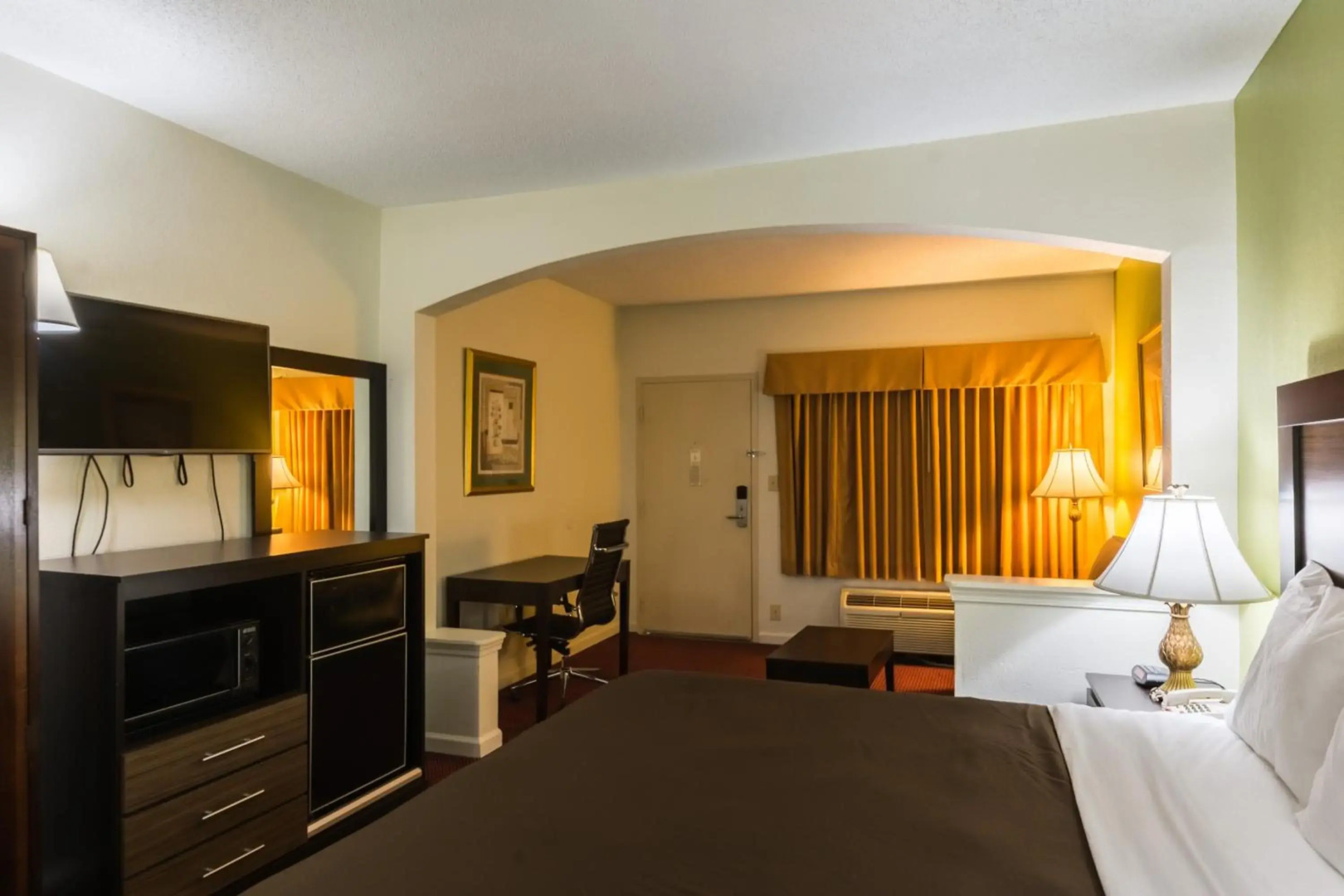 Suburban Studios Florence I-95