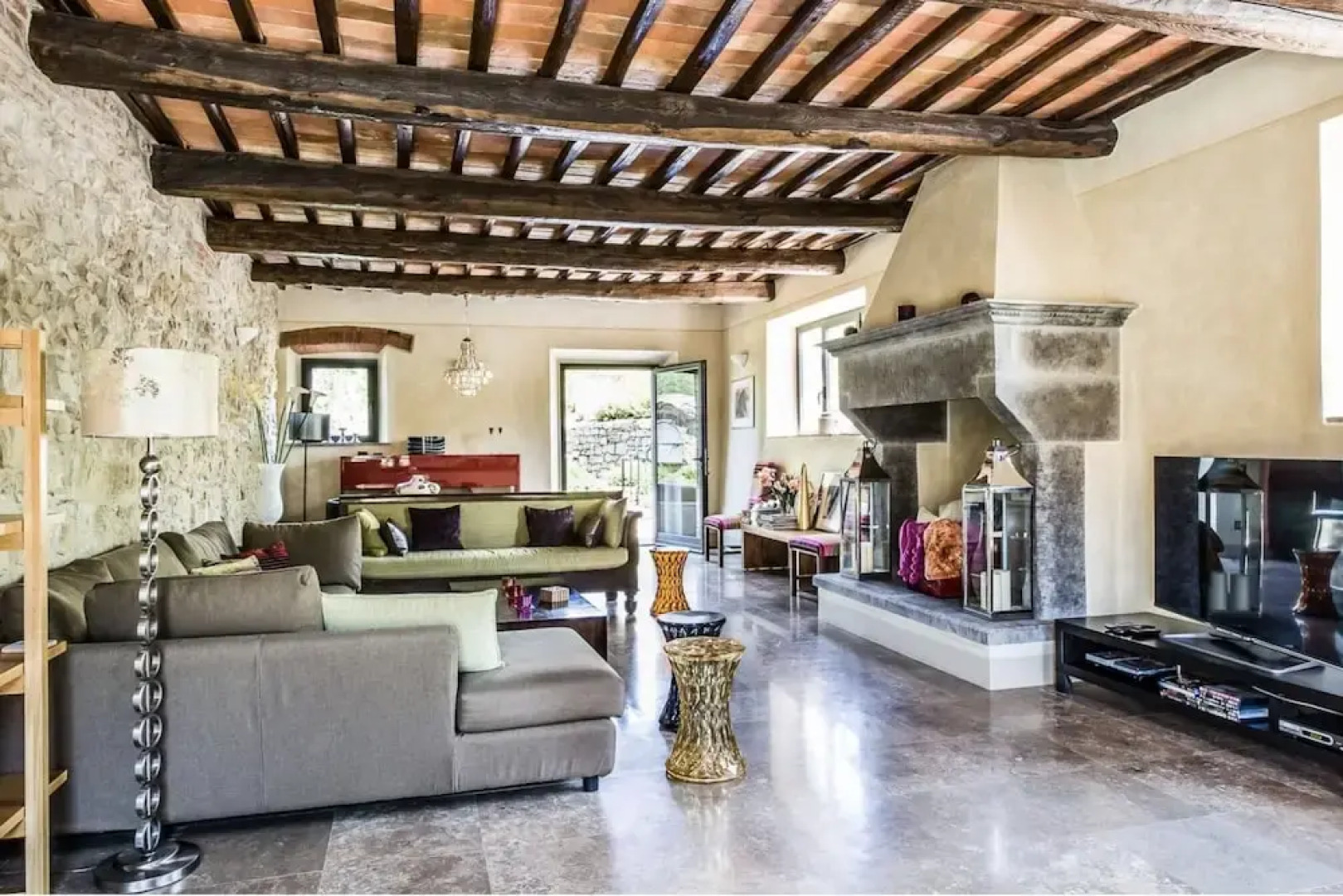 Le Pratola Luxury Villa