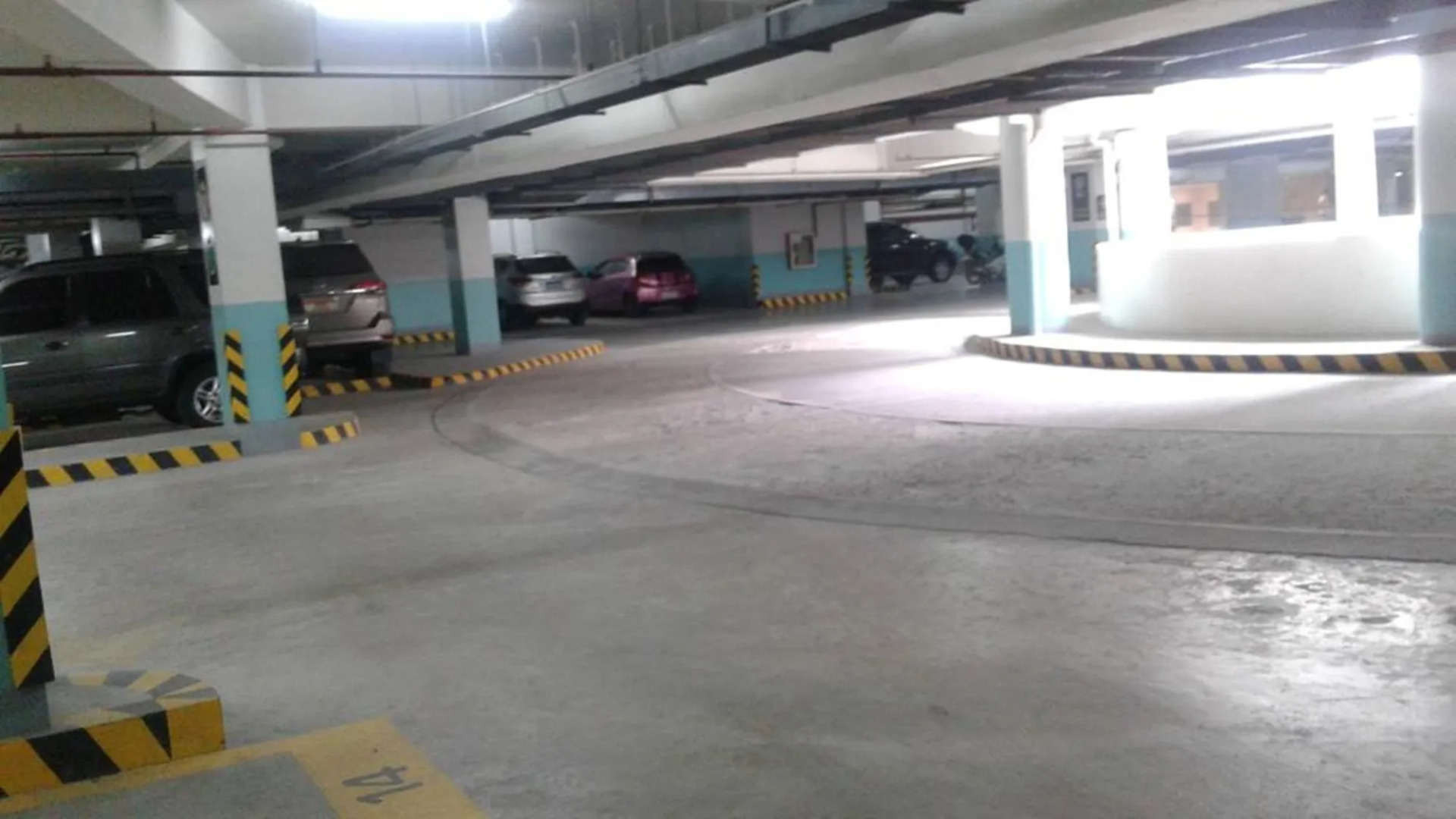 One Palm Tree Apartments