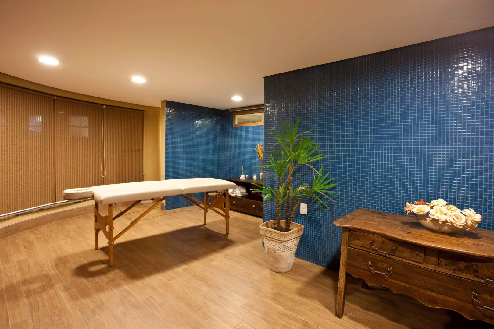 Carmel Charme Resort