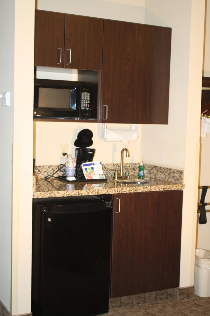 Holiday Inn Express & Suites Bridgeport by IHG