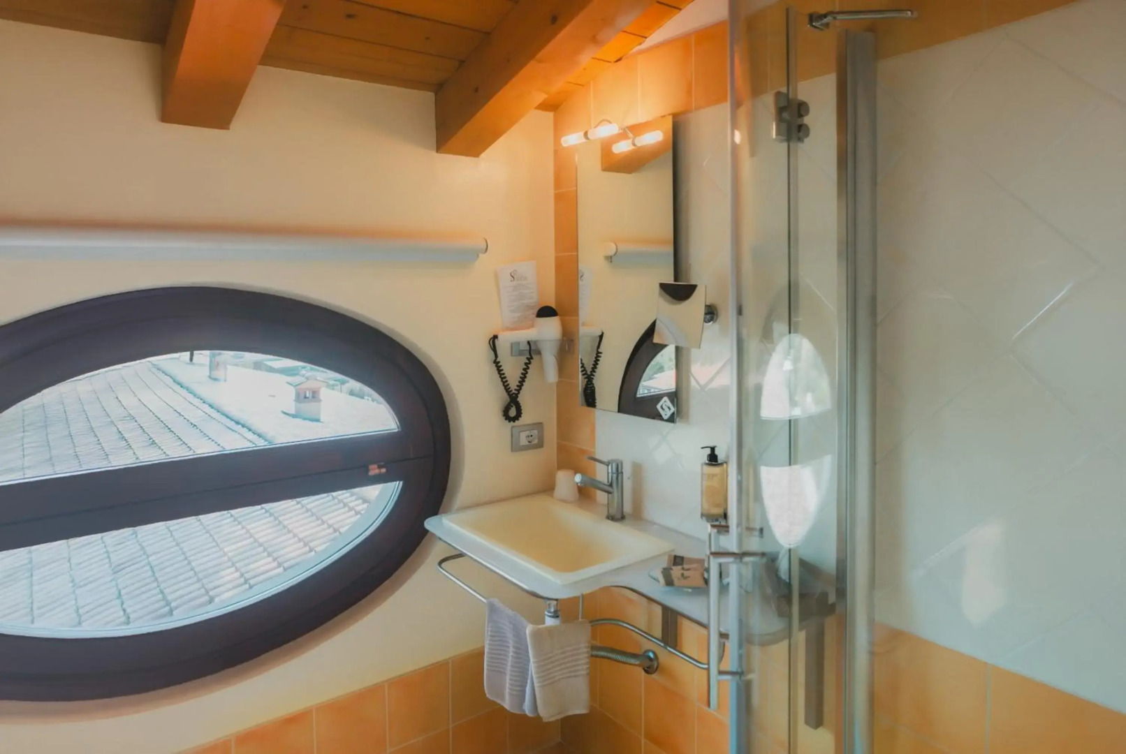 Отель AHG Donna Silvia Wellness Hotel