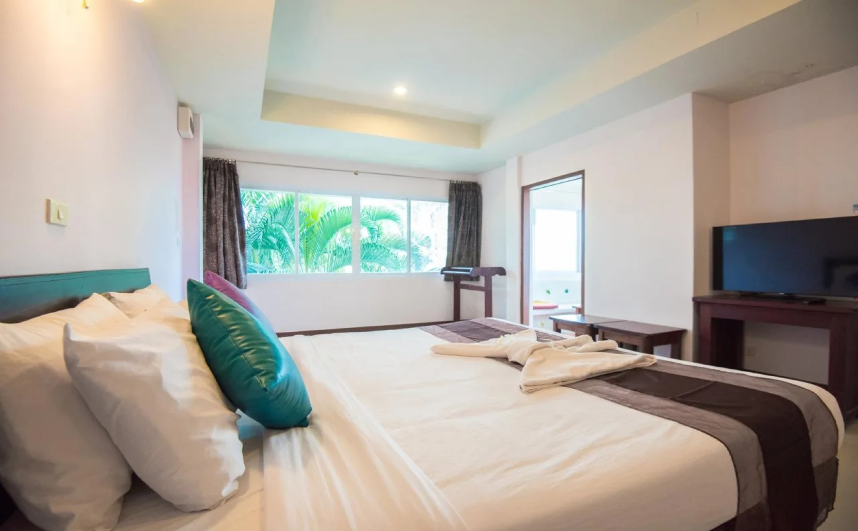 Rattana Pura Beach Resort