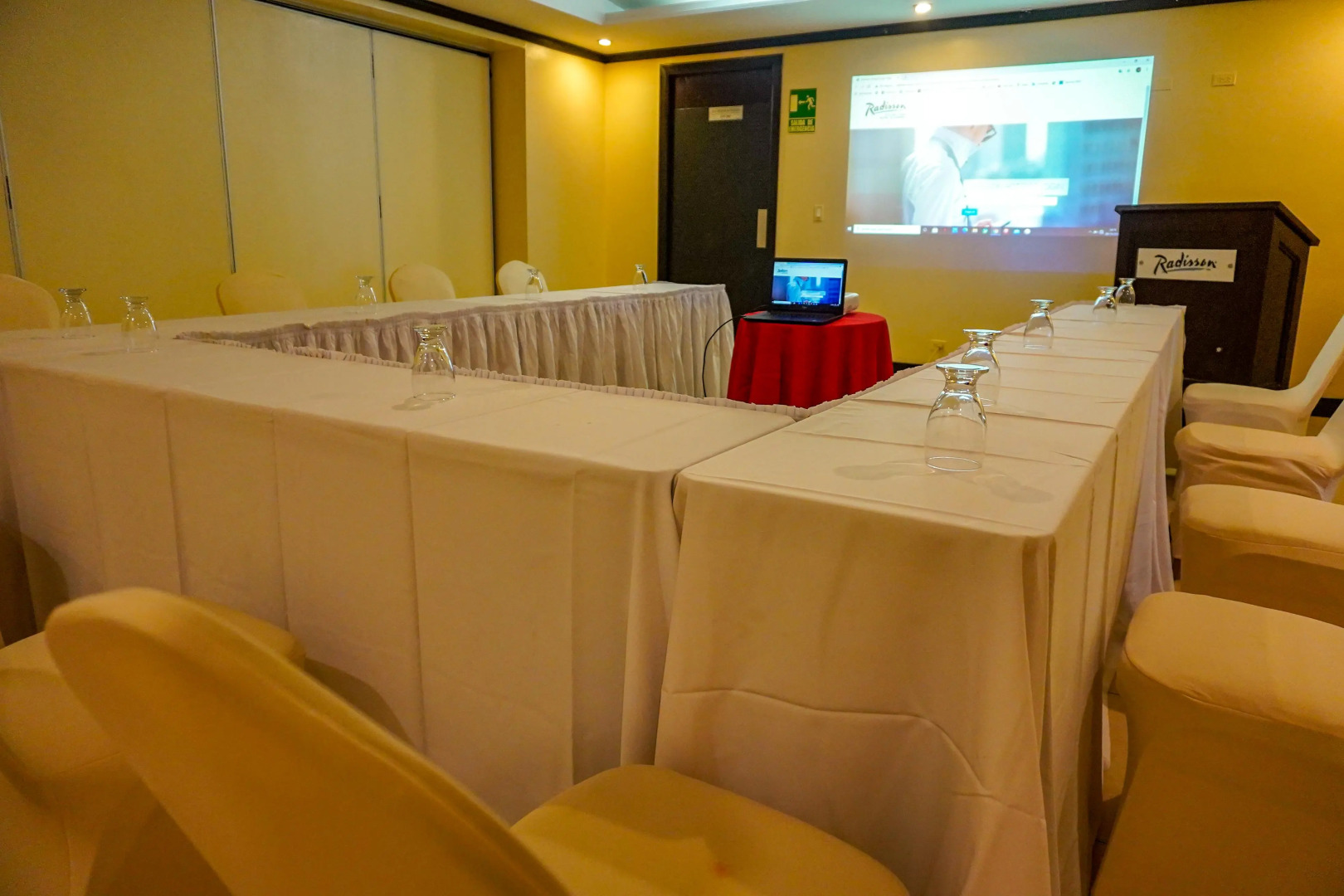 Radisson Colon 2,000 Hotel & Casino