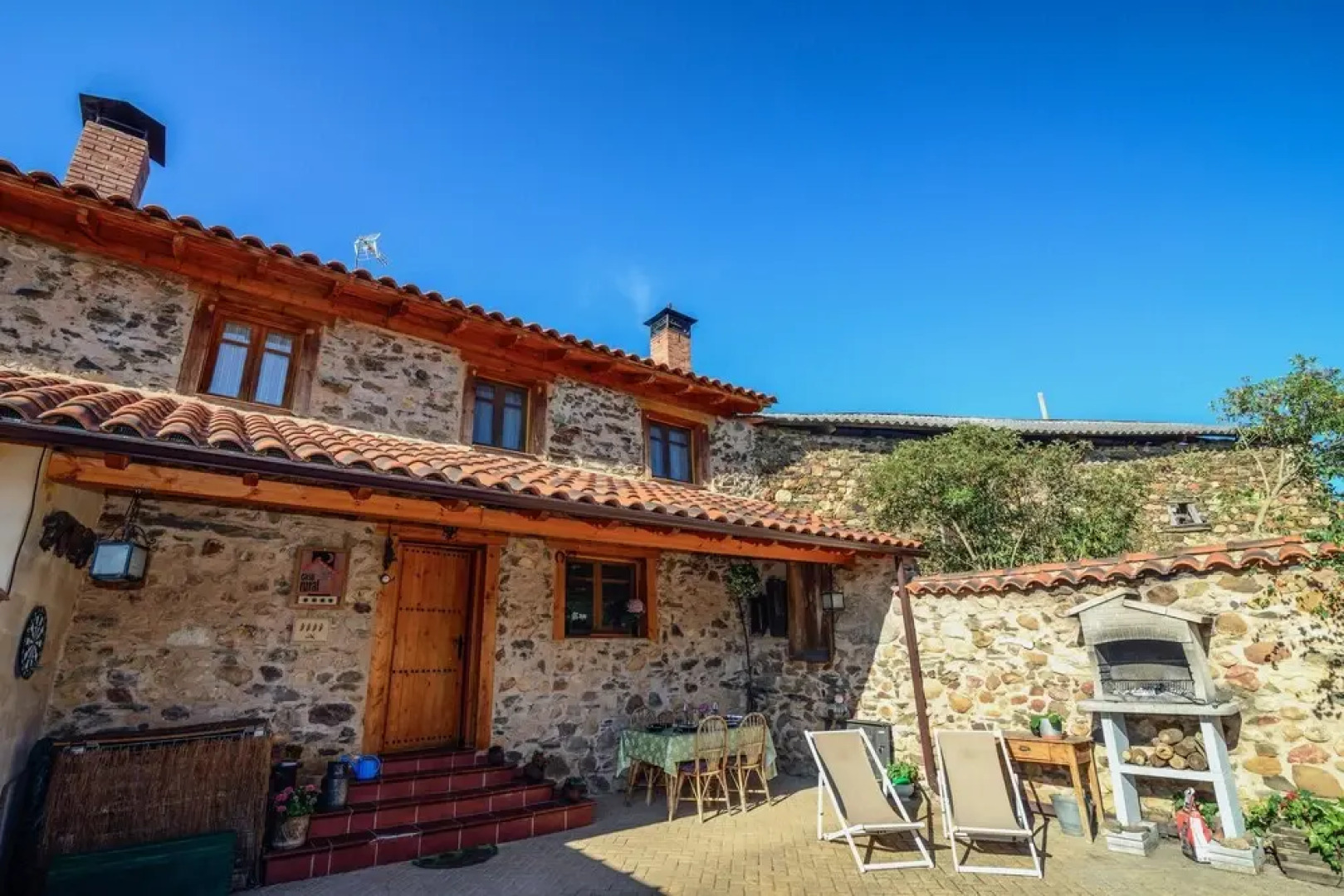 Rural House in the Mountain of Leon