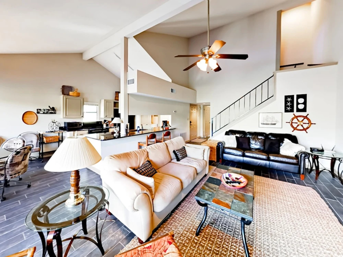 104 Horseshoe Bay Townhouse #18 2 Bedrooms 2 Bathrooms Townhouse