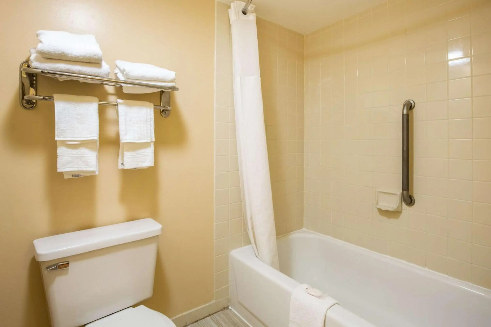 Econo Lodge Naval Station Norfolk