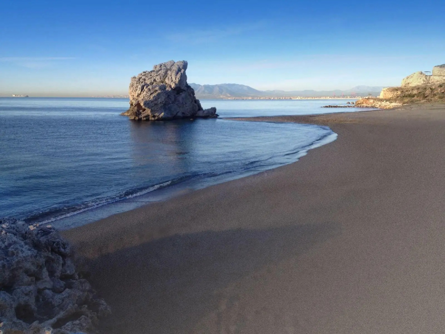 Apartamentos Turisticos La Mundial