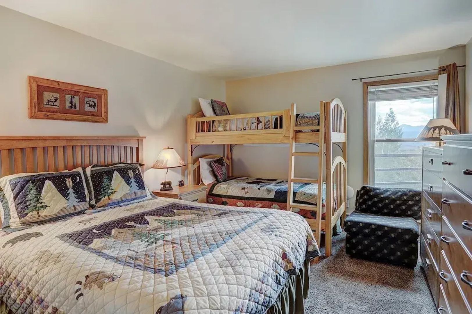 AA402 Buffalo Village 3 Br condo by RedAwning