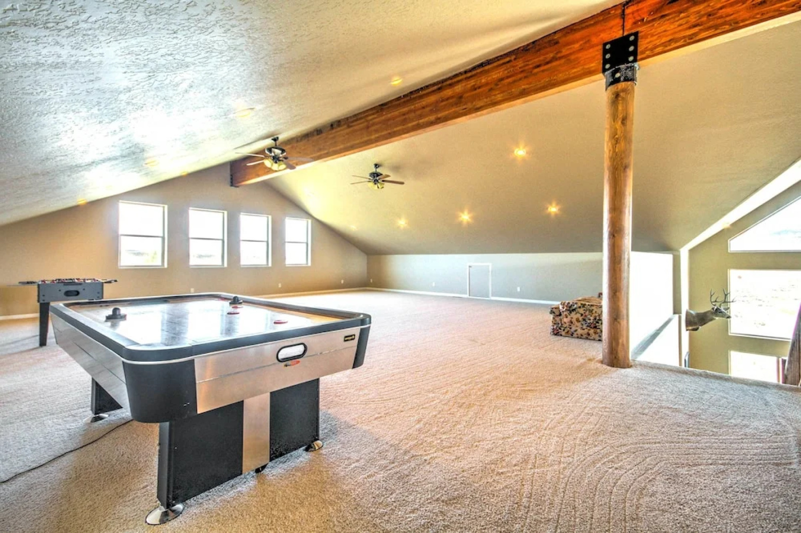 Rustic Bryce Canyon Home w/ Deck on Sevier River!