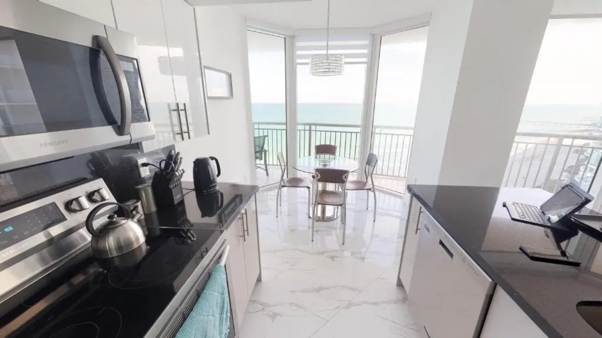 Oceanview Apartments in Sunny Isles