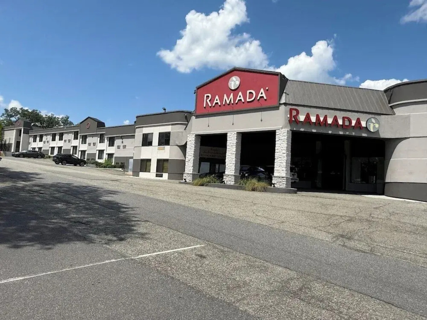 Ramada By Wyndham Newburgh/West Point