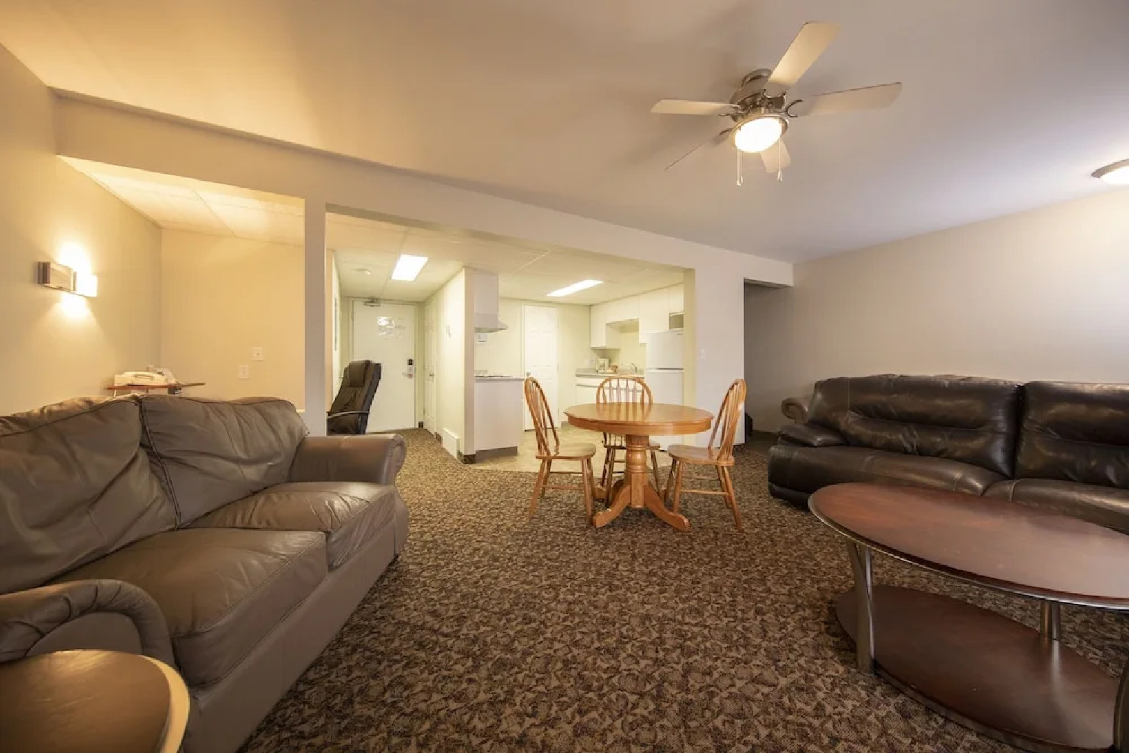 Dunvegan Inn and Suites