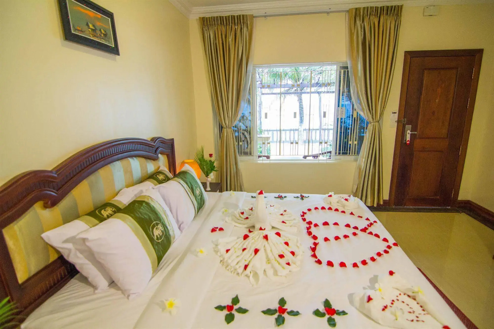 Golden Sea Beach Hotel