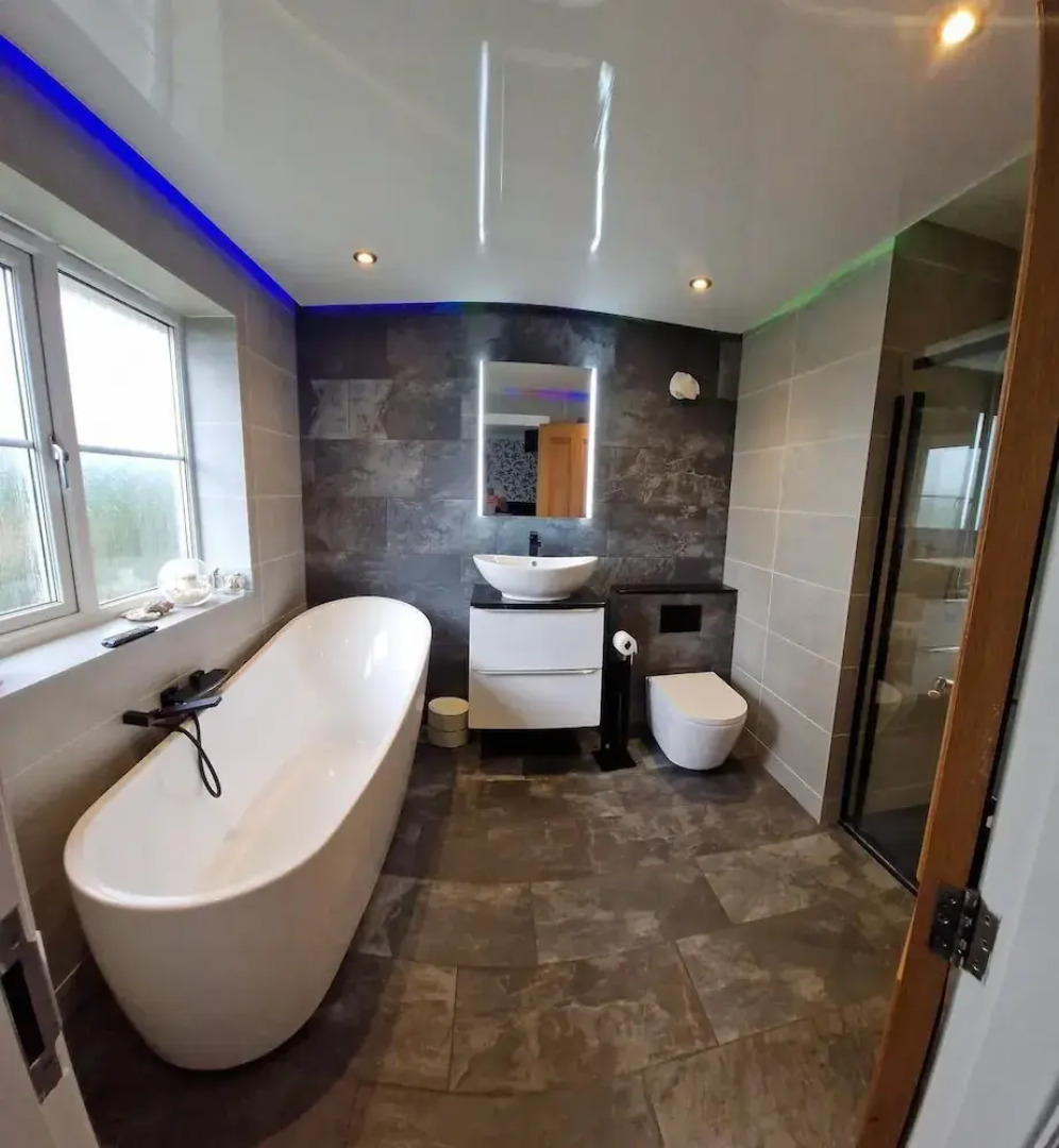 5-bedroom Family Holiday Home Sleeps 7 Garden Parking Pet Friendly North Wales