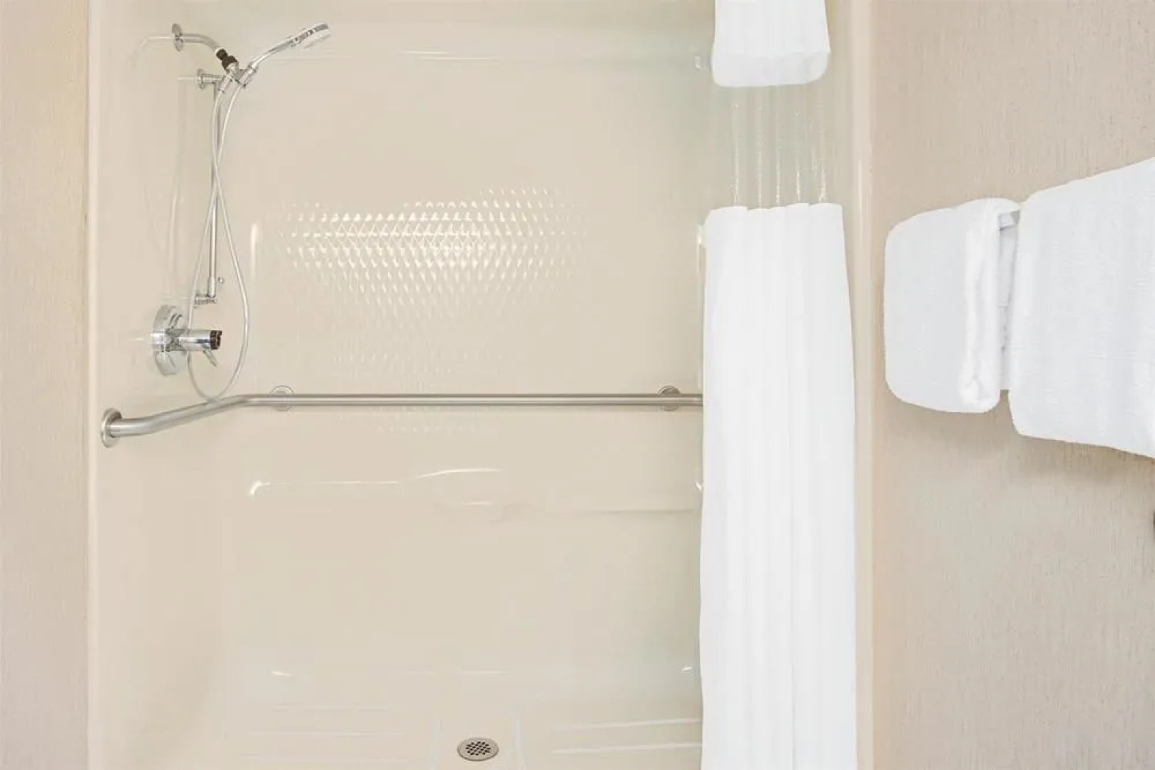 Days Inn Blue Springs