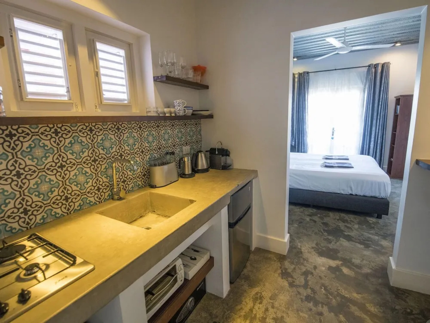 Luxurious and hip Apartment in the Historic Town of Willemstad and the sea