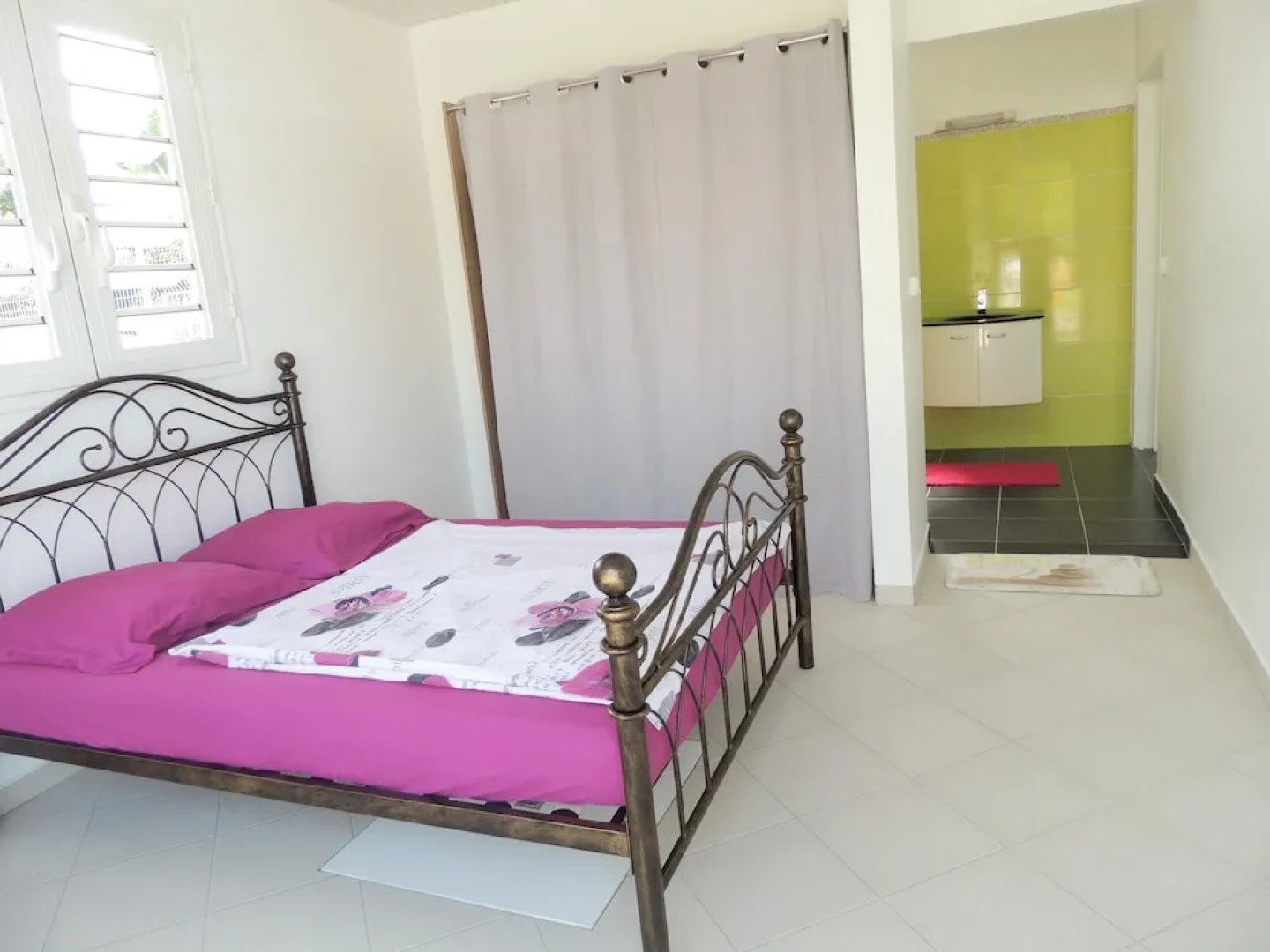 House With one Bedroom in Les Trois-îlets, With Pool Access, Enclosed