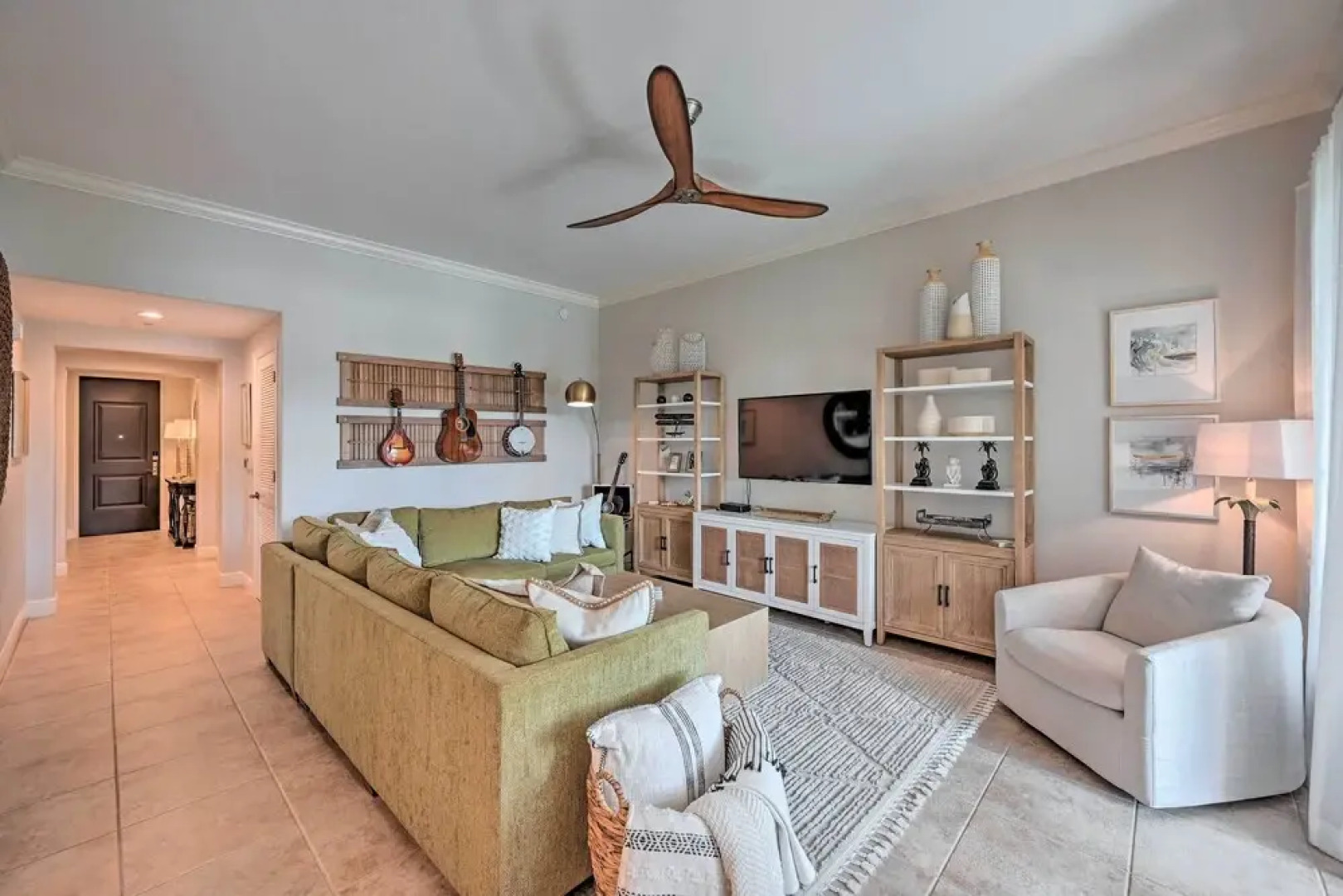 Luxe Naples Bay Resort Condo: Near Fifth Ave!