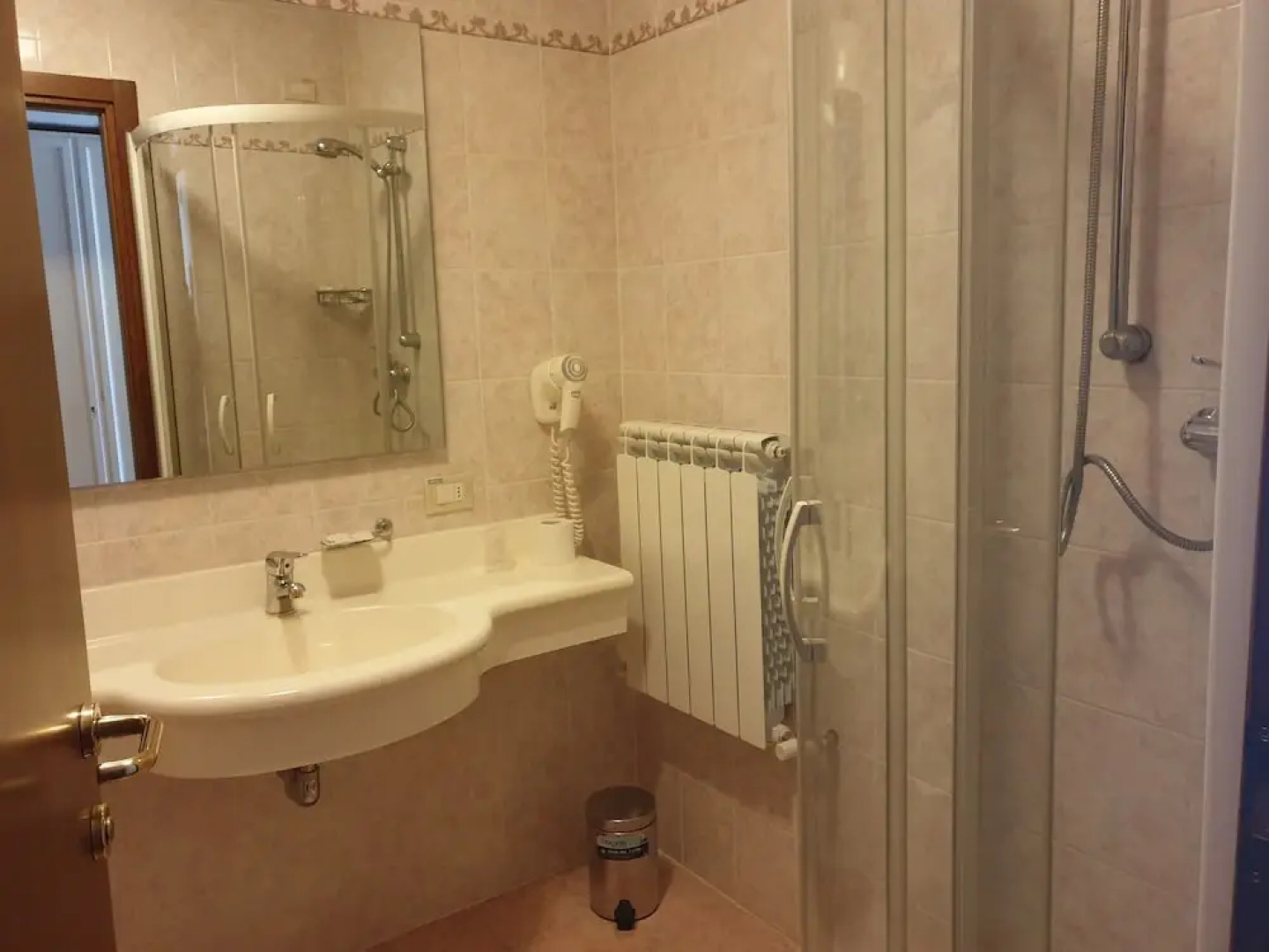 Attianese Hotel Restaurant